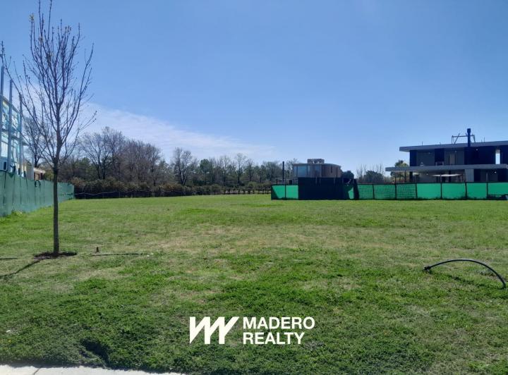 Terreno · 649m²