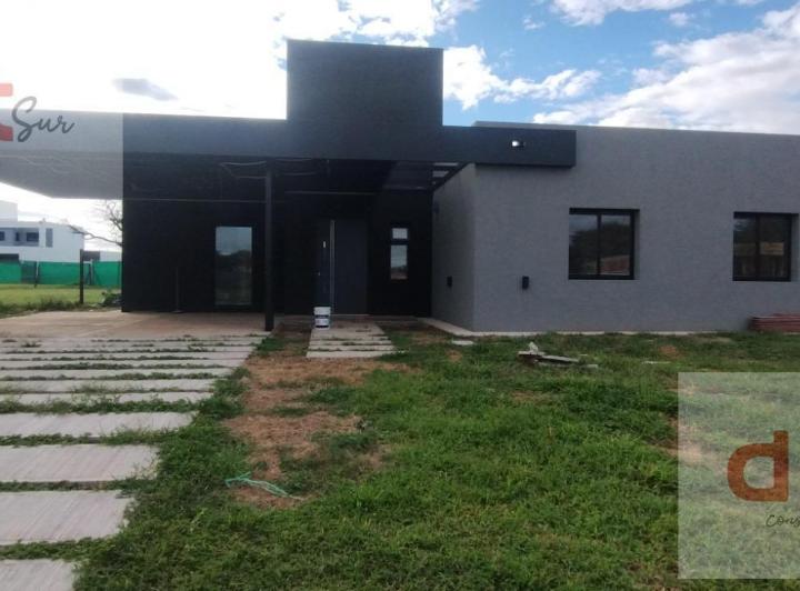 Casa · 198m² · 7 Ambientes · 2 Cocheras