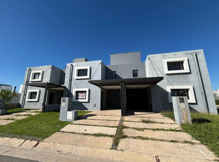 Casa · 70m² · 4 Ambientes · 1 Cochera