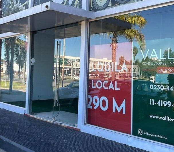 Local comercial · 290m²