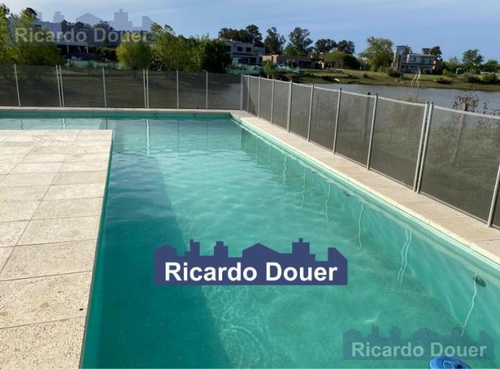 Casa · 270m² · 5 Ambientes · 2 Cocheras