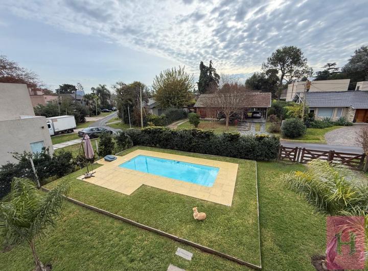 Casa · 265m² · 5 Ambientes · 3 Cocheras