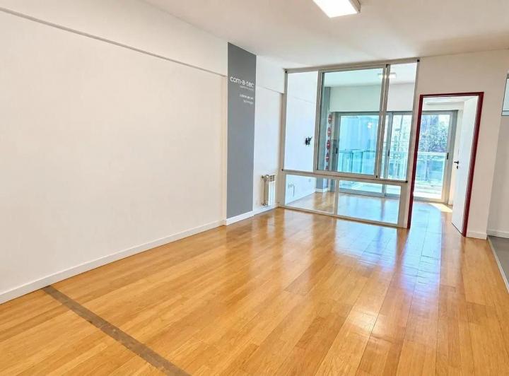 Oficina comercial · 50m² · 1 Ambiente · 1 Cochera