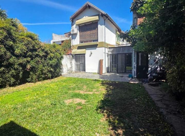 Casa · 150m² · 6 Ambientes · 1 Cochera