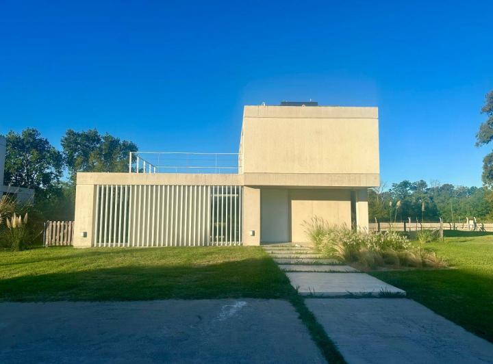 Casa · 170m² · 5 Ambientes