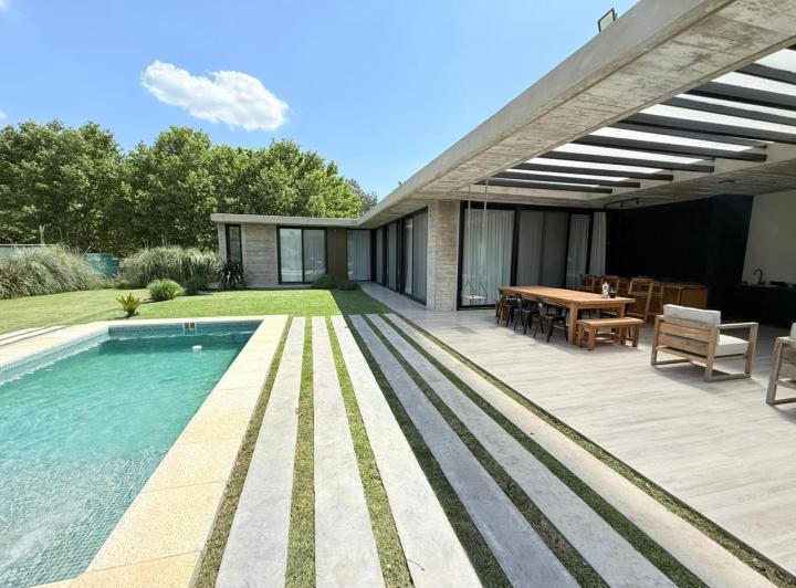 Casa · 160m² · 3 Ambientes