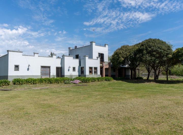 Casa · 260m² · 7 Ambientes · 2 Cocheras