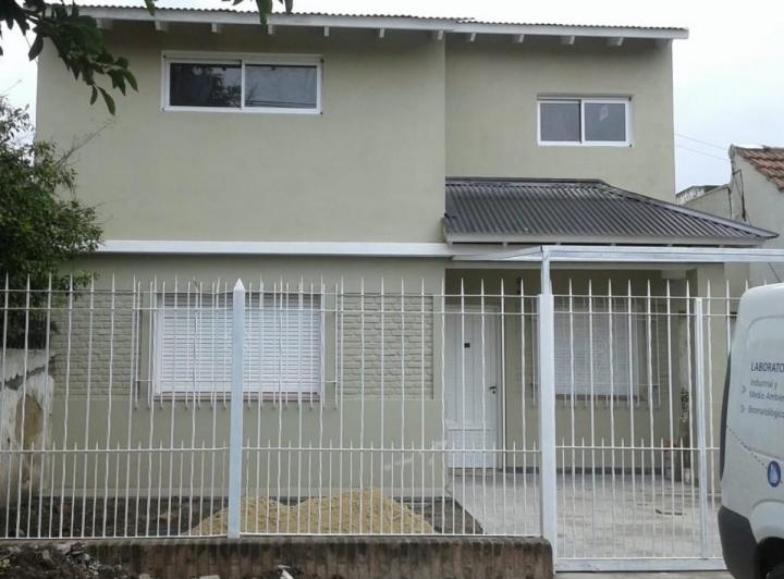 Casa · 200m² · 3 Ambientes · 1 Cochera