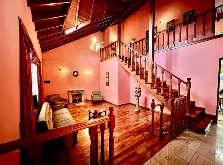 Casa · 169m² · 4 Ambientes · 1 Cochera
