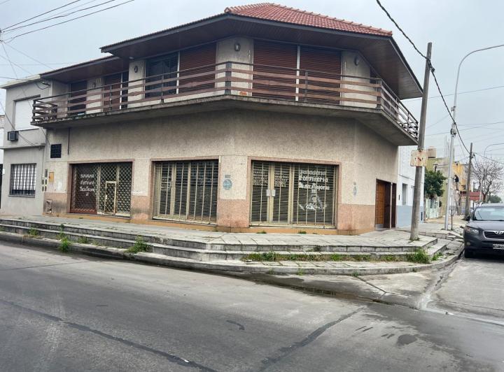 Casa · 81m² · 2 Ambientes · 1 Cochera