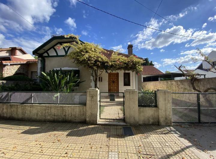 Casa · 154m² · 4 Ambientes · 3 Cocheras