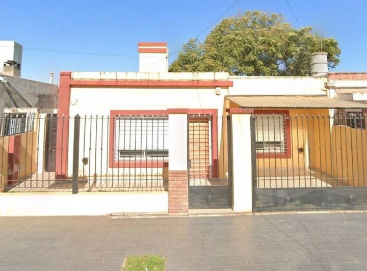Casa · 61m² · 5 Ambientes · 1 Cochera