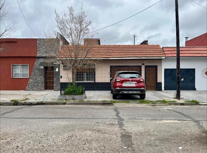 Casa · 127m² · 3 Ambientes · 1 Cochera