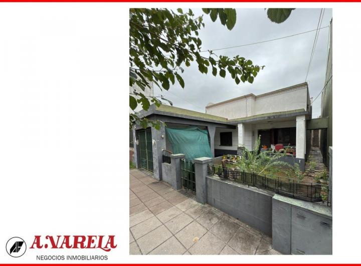 Casa · 218m² · 3 Ambientes · 1 Cochera
