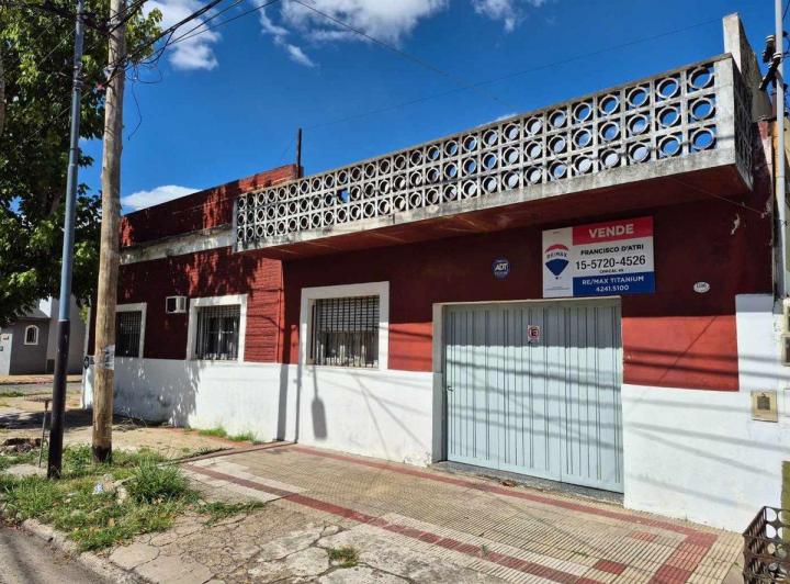 Casa · 132m² · 4 Ambientes · 1 Cochera