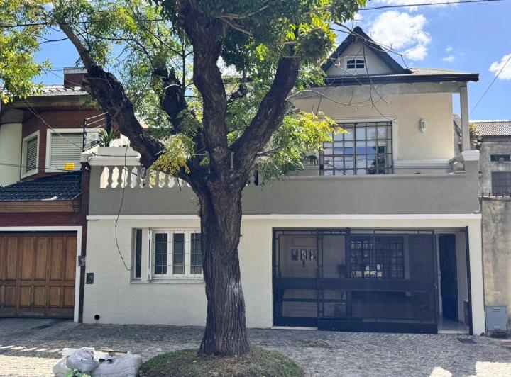 Casa · 173m² · 4 Ambientes · 1 Cochera
