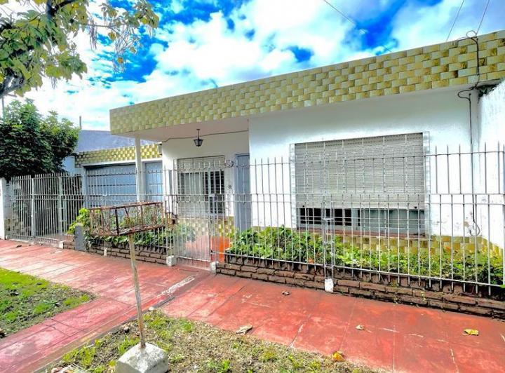Casa · 65m² · 3 Ambientes · 1 Cochera