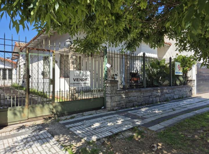 Casa · 125m² · 3 Ambientes · 3 Cocheras