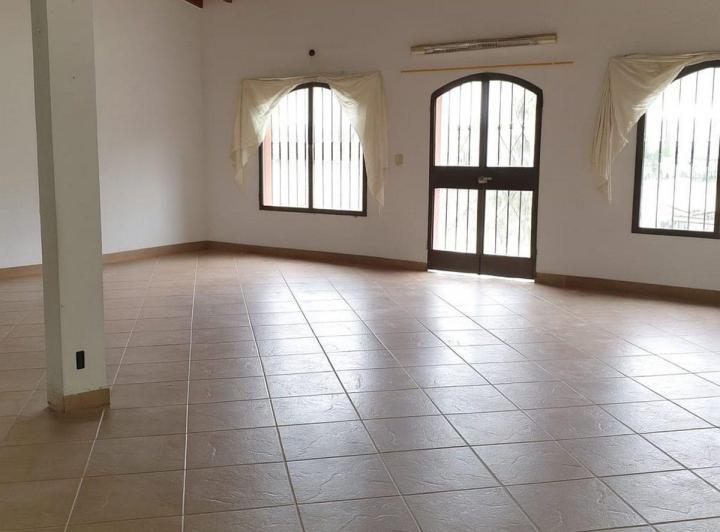 Casa · 206m² · 5 Ambientes · 1 Cochera
