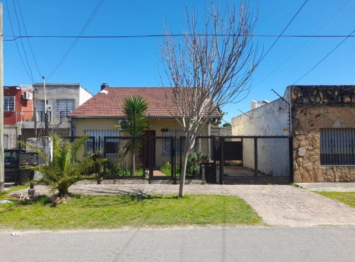 Casa · 50m² · 3 Ambientes · 1 Cochera