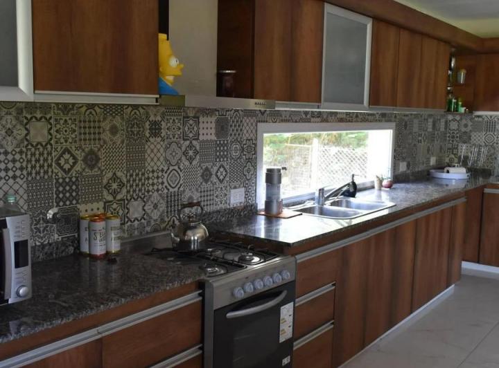 Casa · 220m² · 4 Ambientes