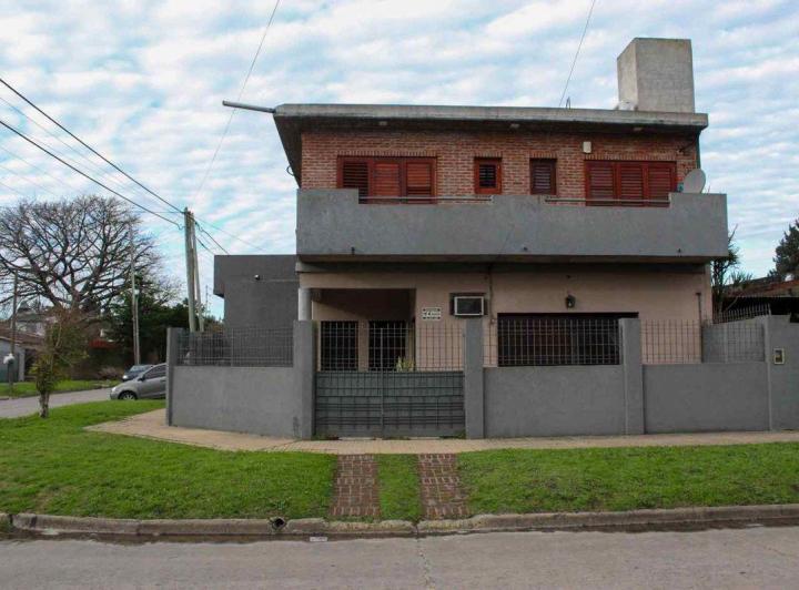 Casa · 190m² · 5 Ambientes · 1 Cochera