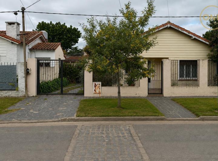 Casa · 130m² · 5 Ambientes · 2 Cocheras