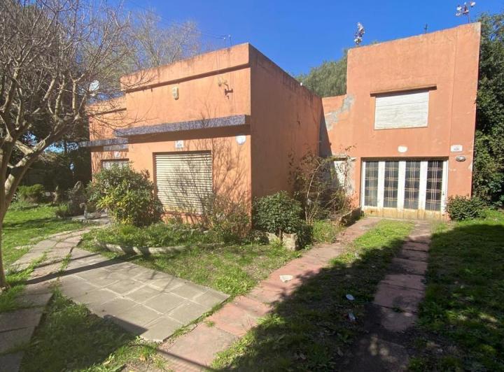 Casa · 1050m²