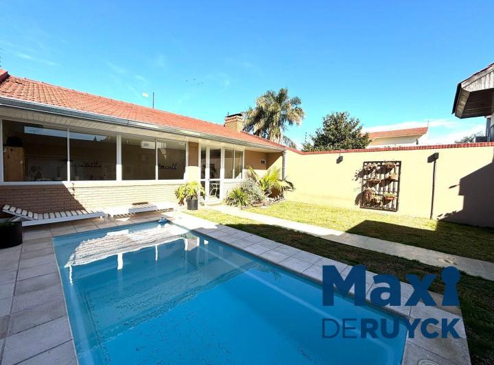 Casa · 160m² · 3 Ambientes · 2 Cocheras
