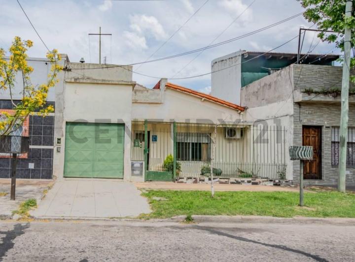 Casa · 92m² · 2 Ambientes · 1 Cochera