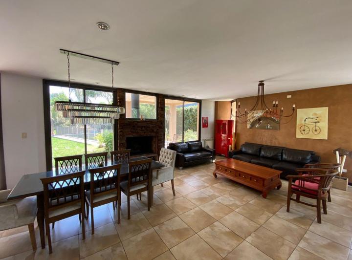 Casa · 238m² · 5 Ambientes