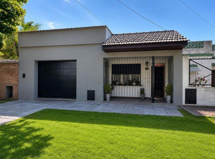 Casa · 120m² · 4 Ambientes · 2 Cocheras