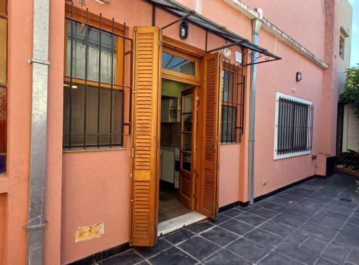 Casa · 203m² · 5 Ambientes · 2 Cocheras