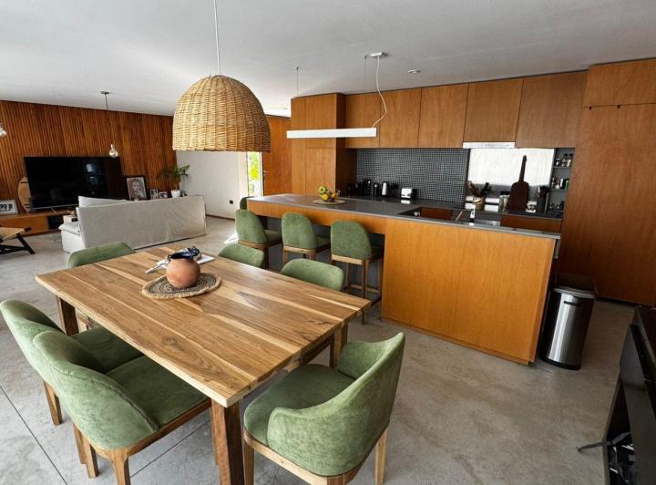 Casa · 159m² · 4 Ambientes · 1 Cochera
