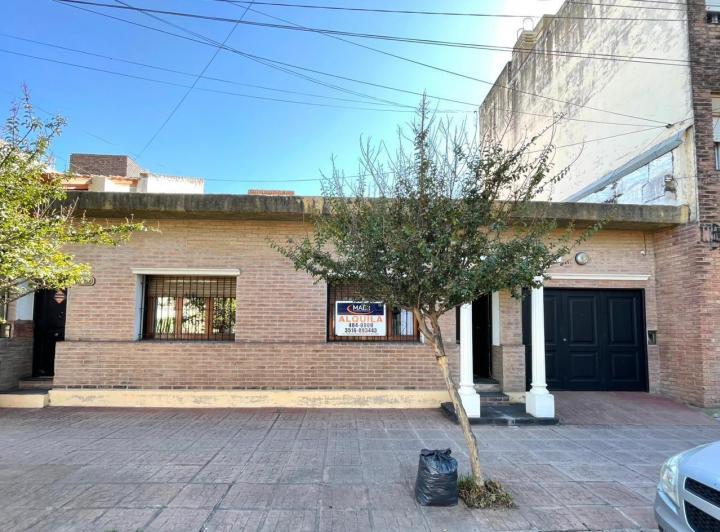 Casa · 150m² · 5 Ambientes
