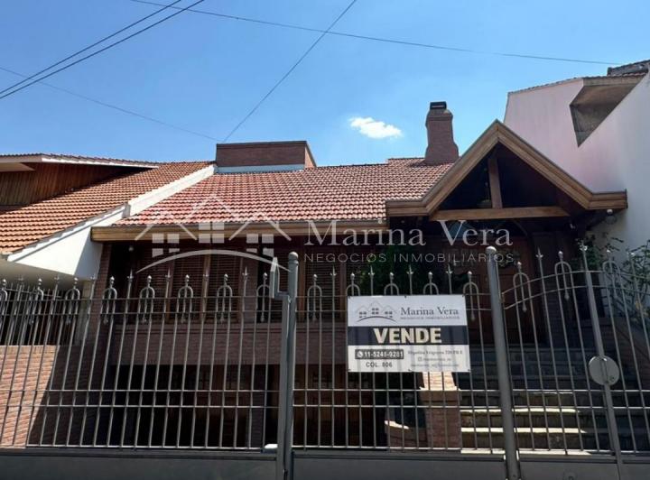 Casa · 316m² · 4 Ambientes · 1 Cochera