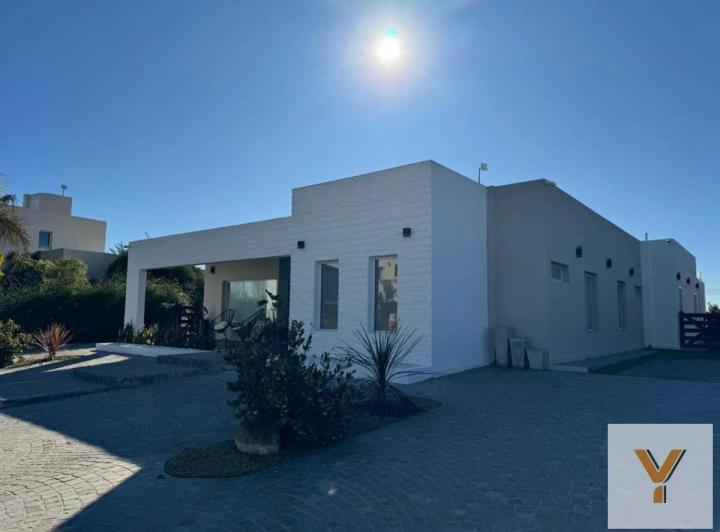 Casa · 280m² · 6 Ambientes
