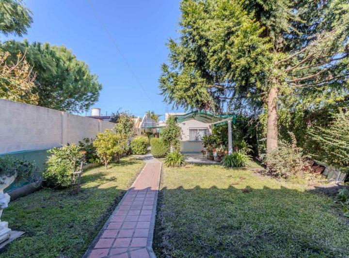 Casa · 190m² · 5 Ambientes · 1 Cochera