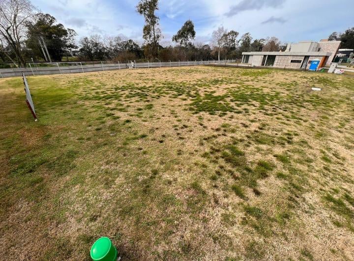 Terreno · 715m²