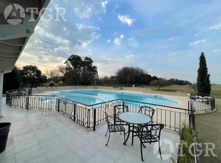 Terreno · 975m²