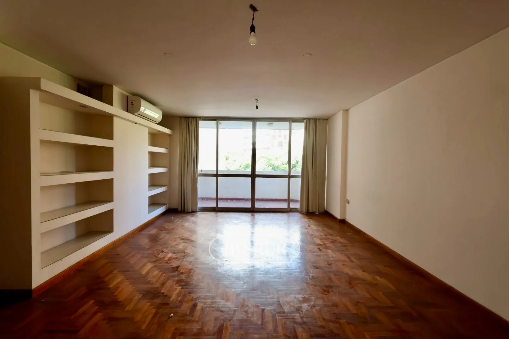 Departamento en Venta de 3 dormitorios con balcón en barrio Centro