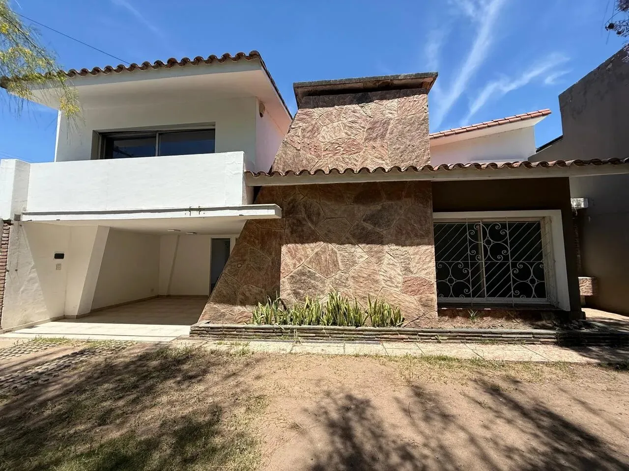 Casa En venta Villa Belgrano, 4 dorm, Exc Ubicación