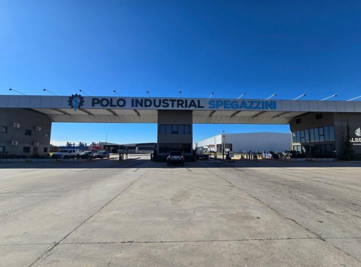 Bodega-Galpón · 2150m²