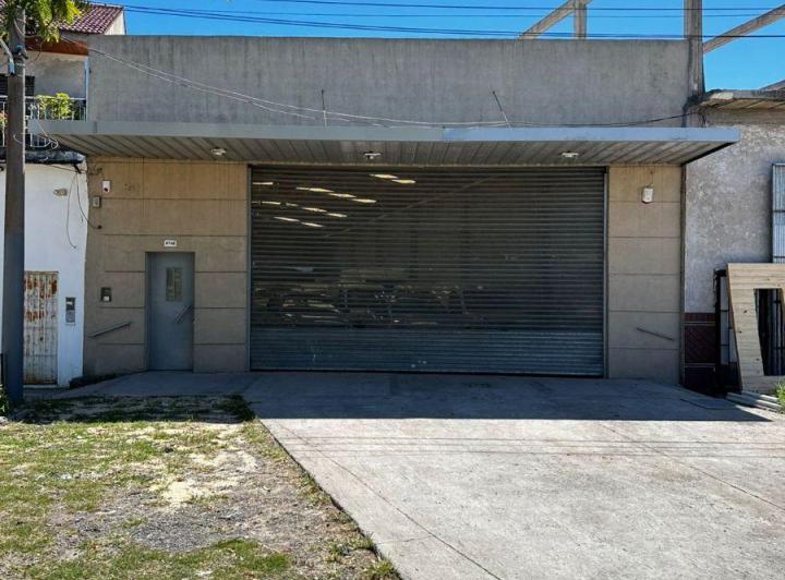 Bodega-Galpón · 350m²