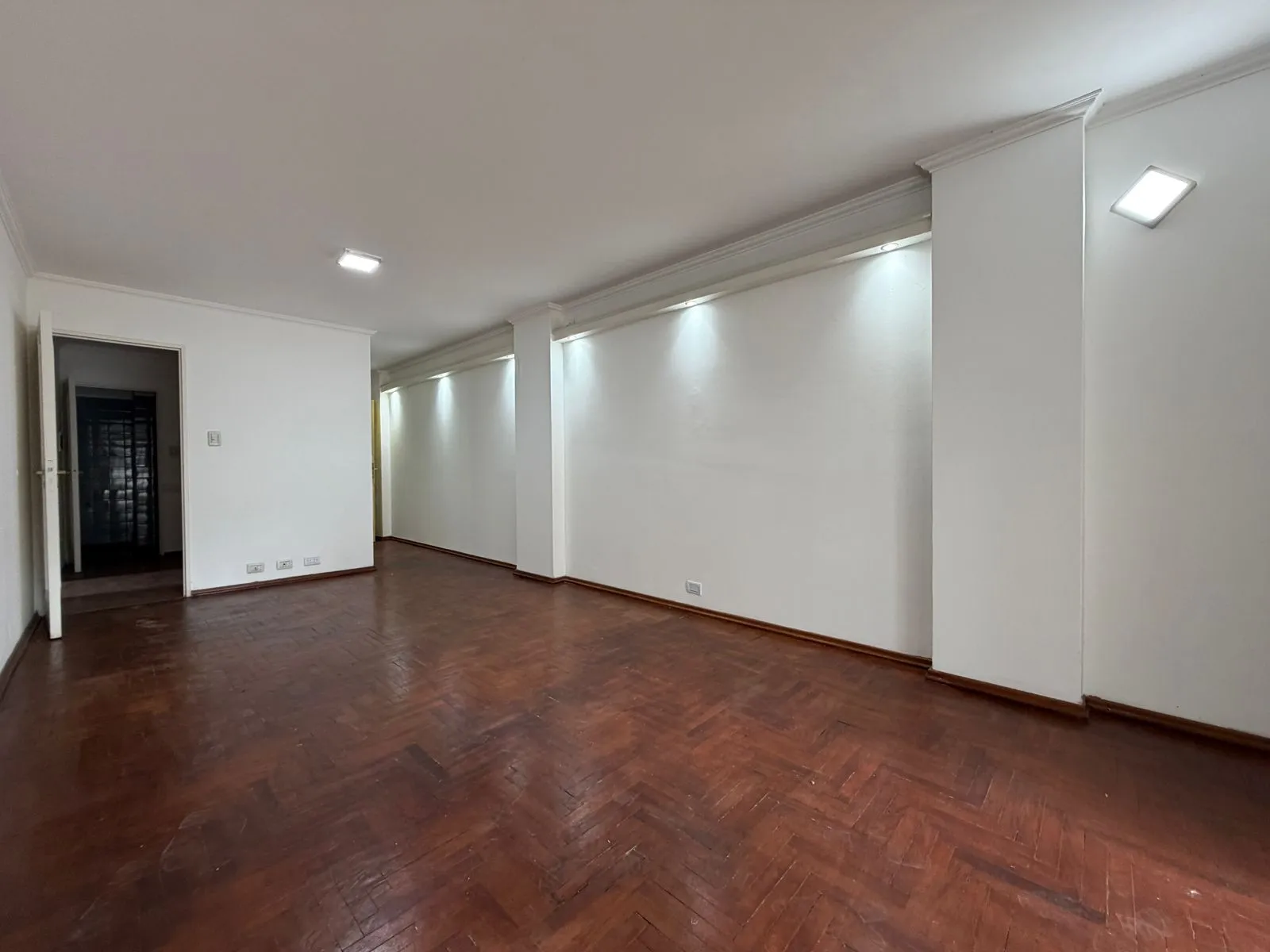 VENDO Depto apto Credito 4 dorm Centro- Colon y Cañada