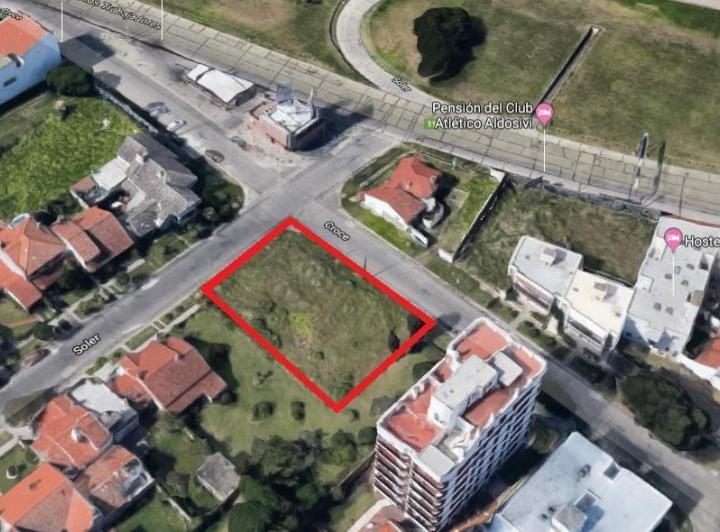 Terreno · 740m²