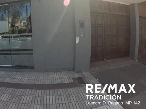 Casa + local  comercial en venta saenz peña centro