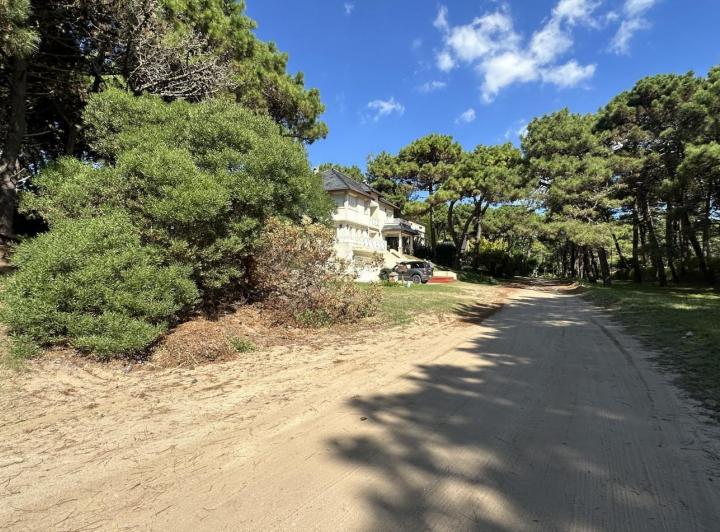 Terreno · 796m²