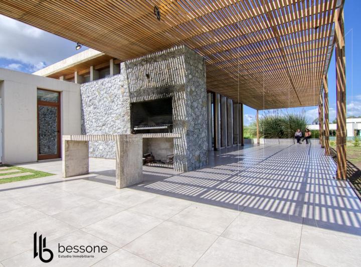 Terreno · 681m²