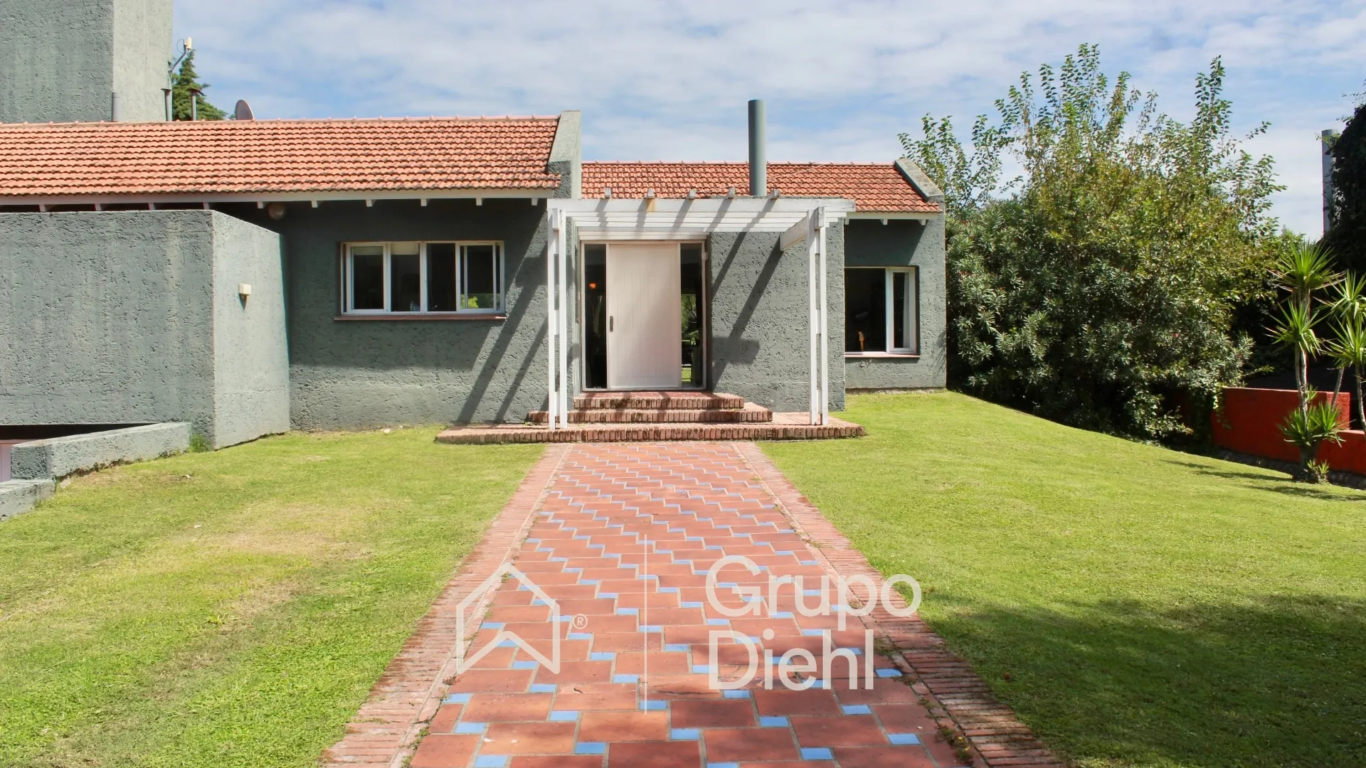 Casa EN VENTA Fondo Golf en Lomas de La Carolina